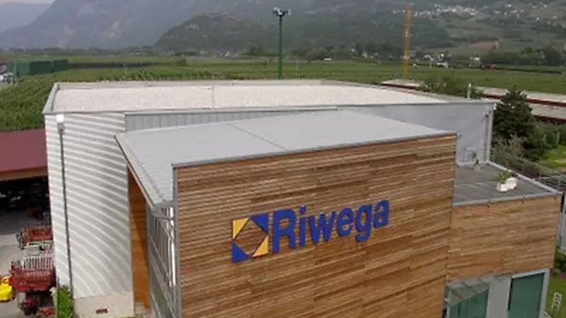 JS防水涂料与聚氨酯涂料：性能对比与选型解析